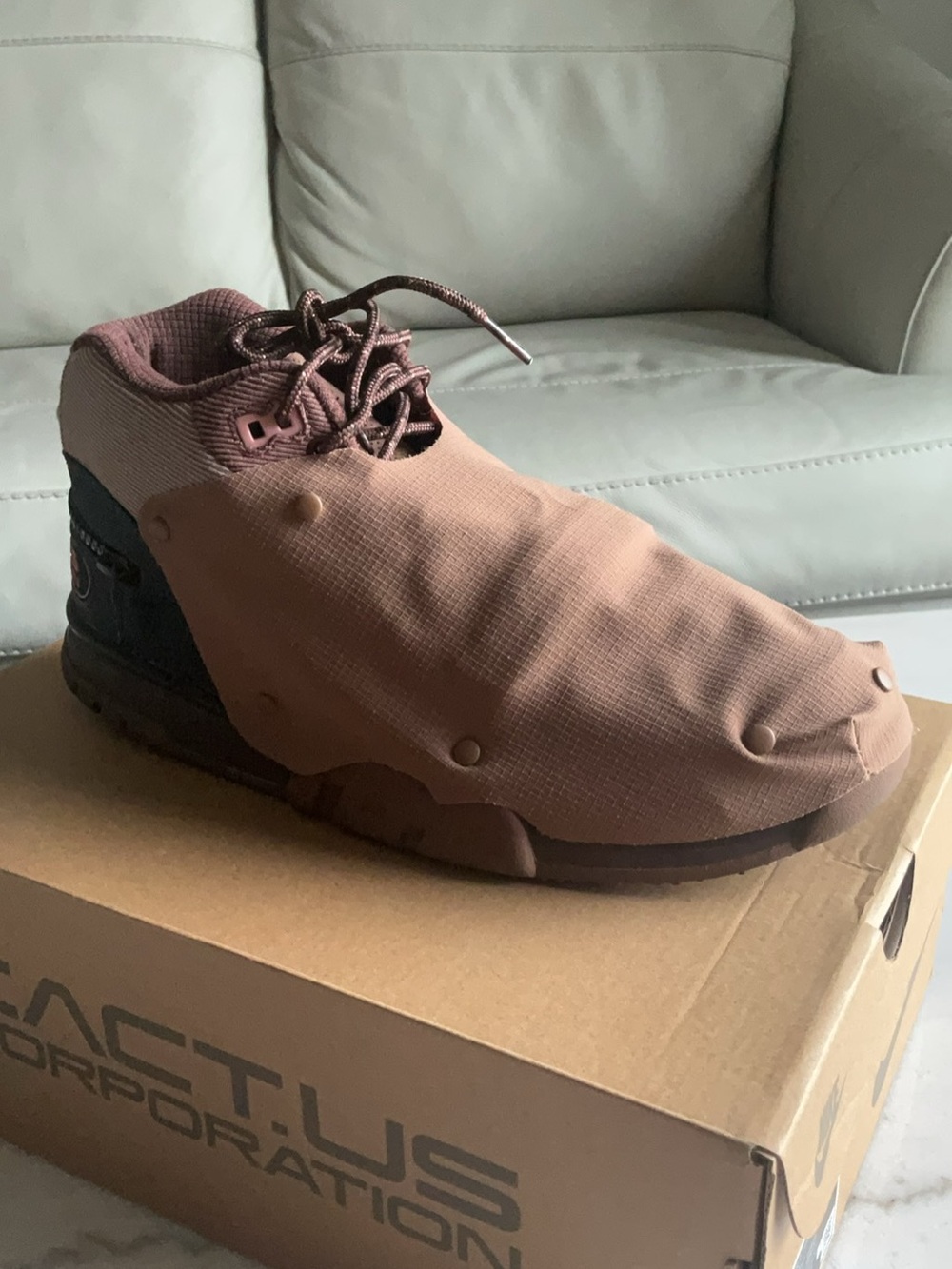 Nike Men's Brown and Dark Brown Travis Scott Trainer Sneakers - Picture 10 of 10